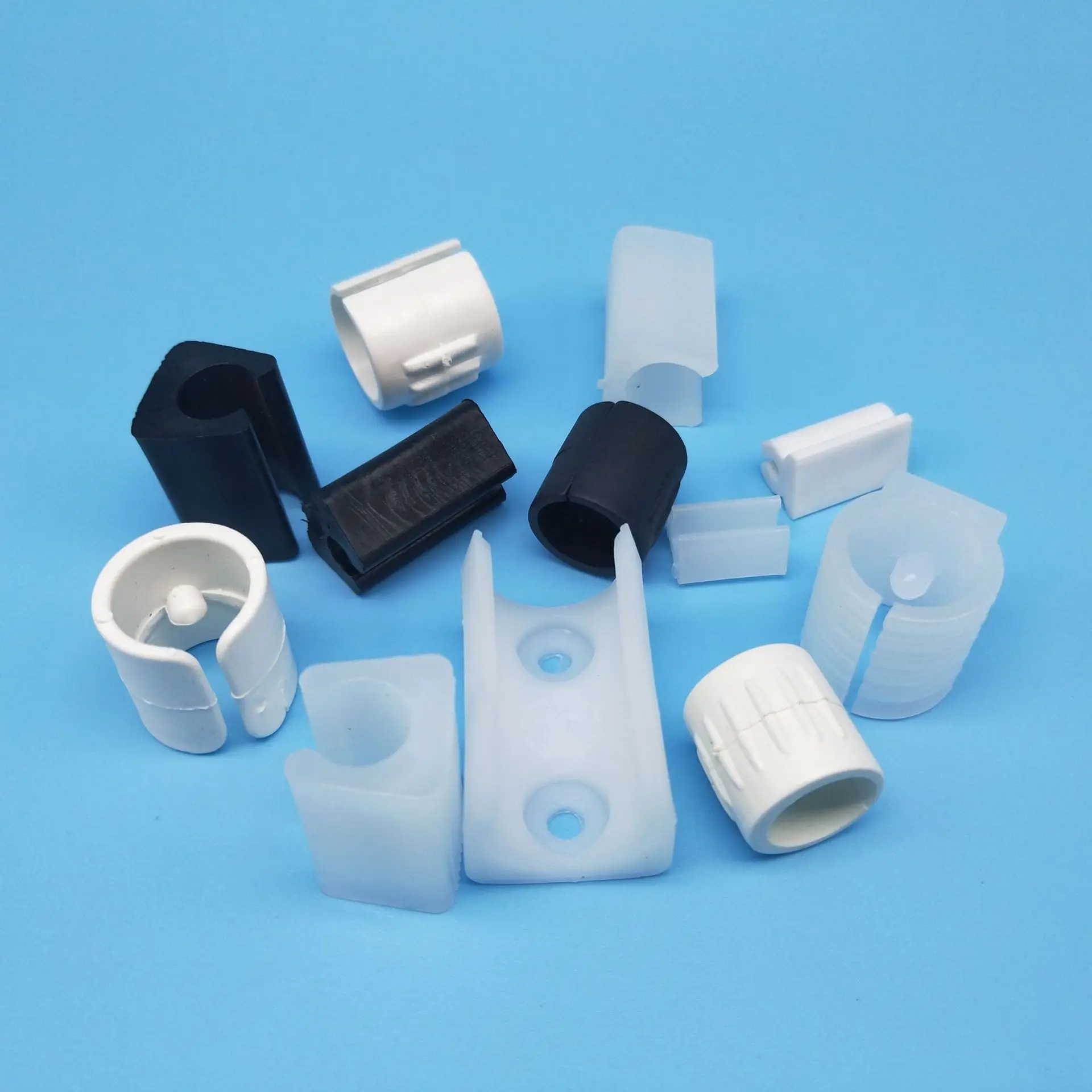 8PCS Plastic Chair Feet Non-Slip U-type Pipe Clamp Home Office Table Chair Leg Pads Cover Mute Floor Tube Protector