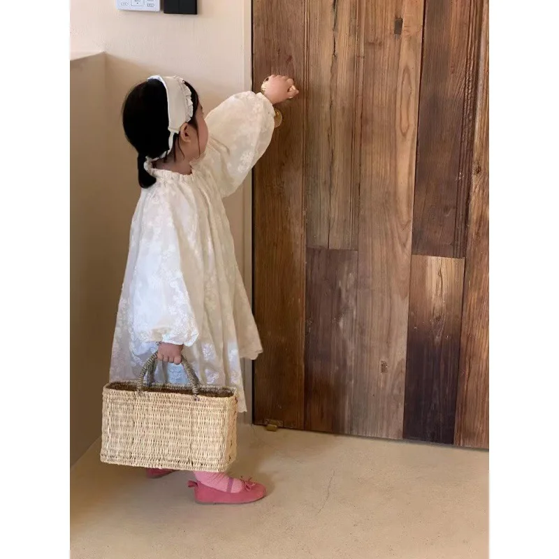 

Осеннее платье для девочек, новинка 2024, темпераментное платье с вышивкой для девочек, Однотонная юбка принцессы для маленьких девочек, пышная юбка с рукавами