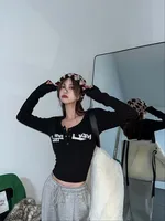 Femmes Sexy mince haut court rétro Graffiti imprimé élastique t-shirt côtelé à manches longues haut col en o Grunge t-shirt hauts 5