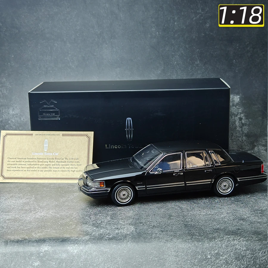 xiaoguang Diecast model 1/18 scale TOWN CAR Model Metal die cast