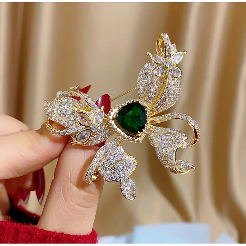 Micro Pave Cubic Zirconia Statemenet Heart Butterfly Bouttoniere Accessories Luxury Brand Brooches Pins Gold Plated