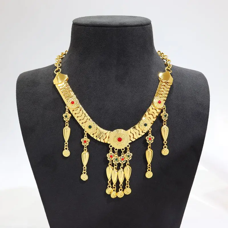 Gold Plated Flower Design Partywares Traditional Ethnic Designed Women's Necklace Set With Pair Of Earrings Jewelry set