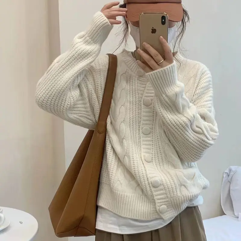 

Women 2023 New Early Autumn New Cardigan Knitted Sweater Coat Simple Literature Thickened Korean Soft Milk Style Loose Fashion