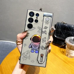 Luxury Laser Engraved Leather Astronaut Wrist Strap Holder Shockproof Back Cover - GalaxyS23Ultra(6.8