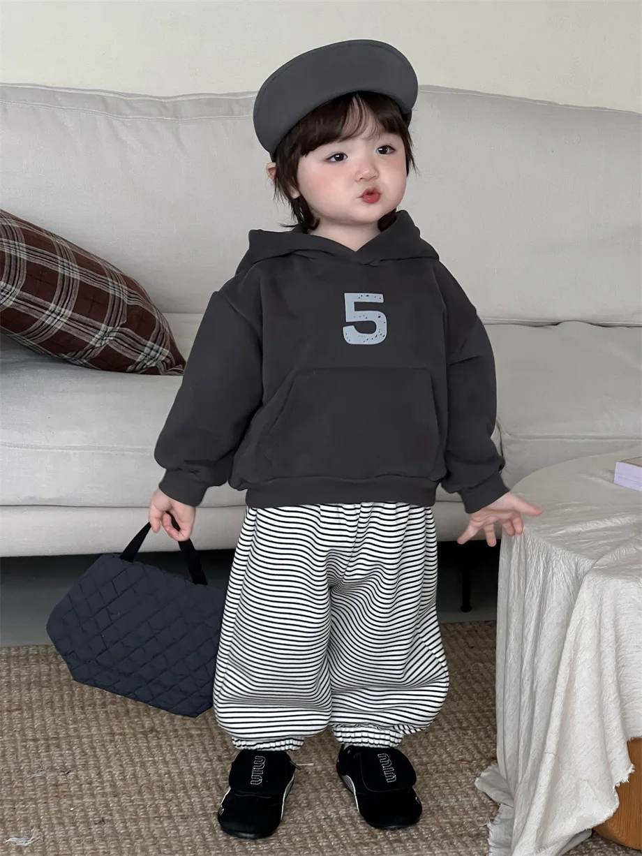 Description Picture 2 of item2025 Winter New Baby Plus Velvet Thick Hooded Sweatshirt Letter Print Infant Toddler Fleece Warm Tops Boys Girls Cotton Clothes