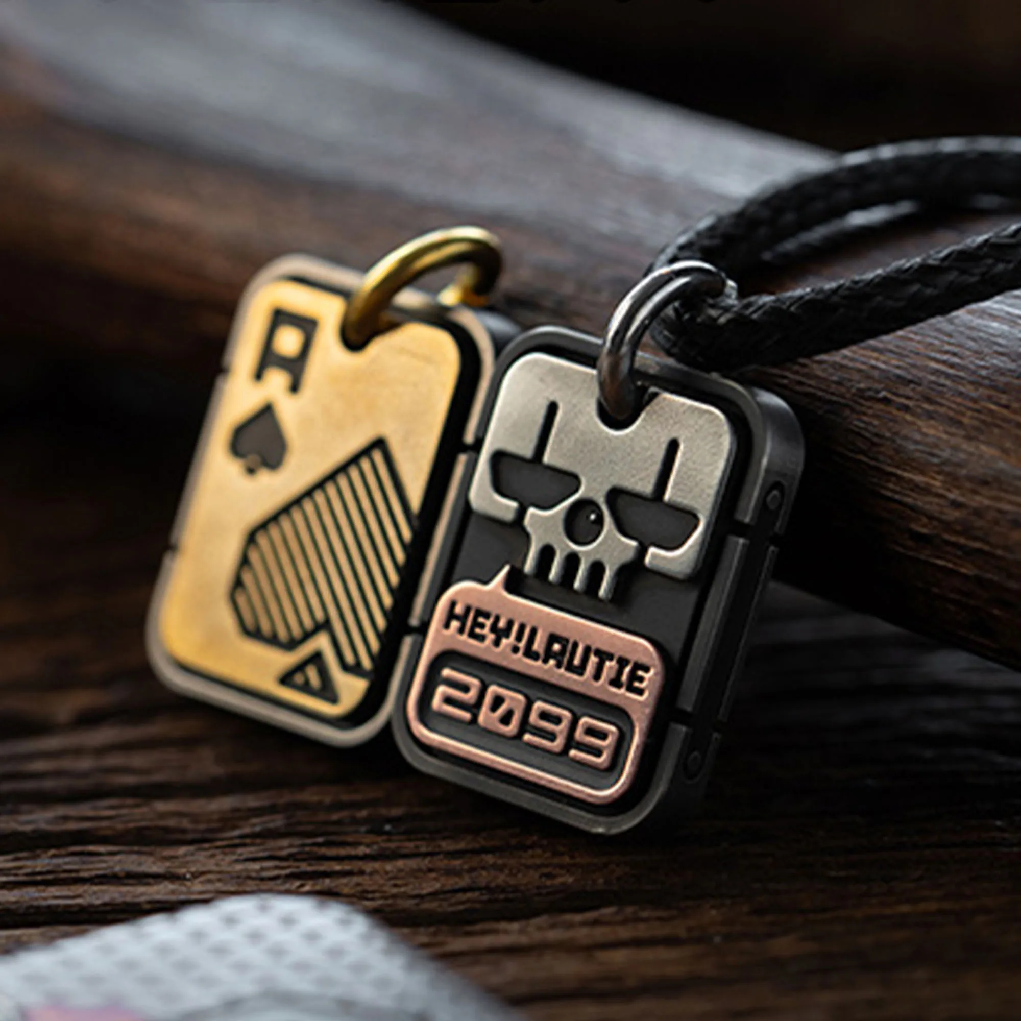 

LOTTIE-Personalized Poker Pendant, Vintage Accessories, Couple Trend Necklace, EDC Knife Pendant