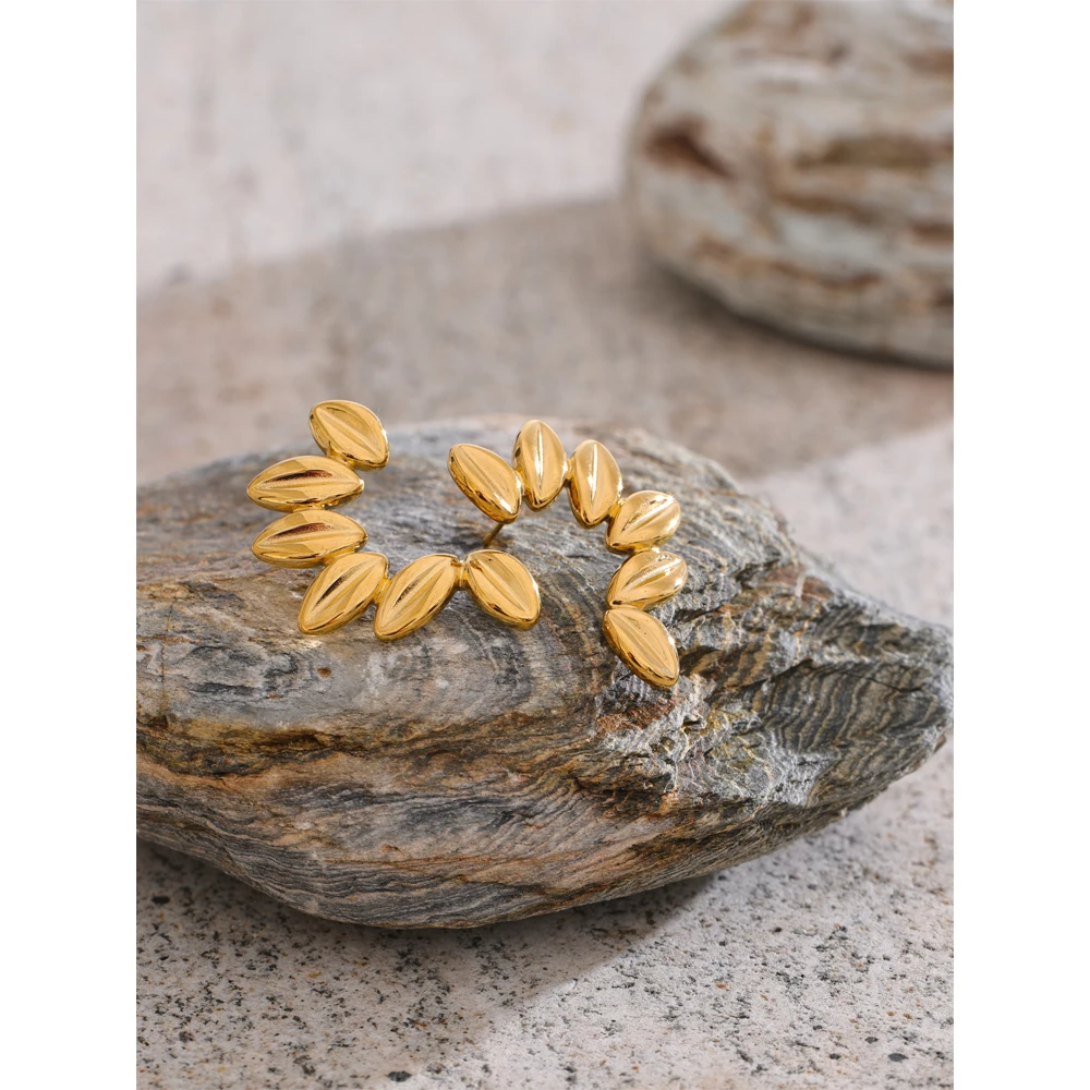 Yhpup 316L Stainless Steel Metal Leaf Stud Earrings