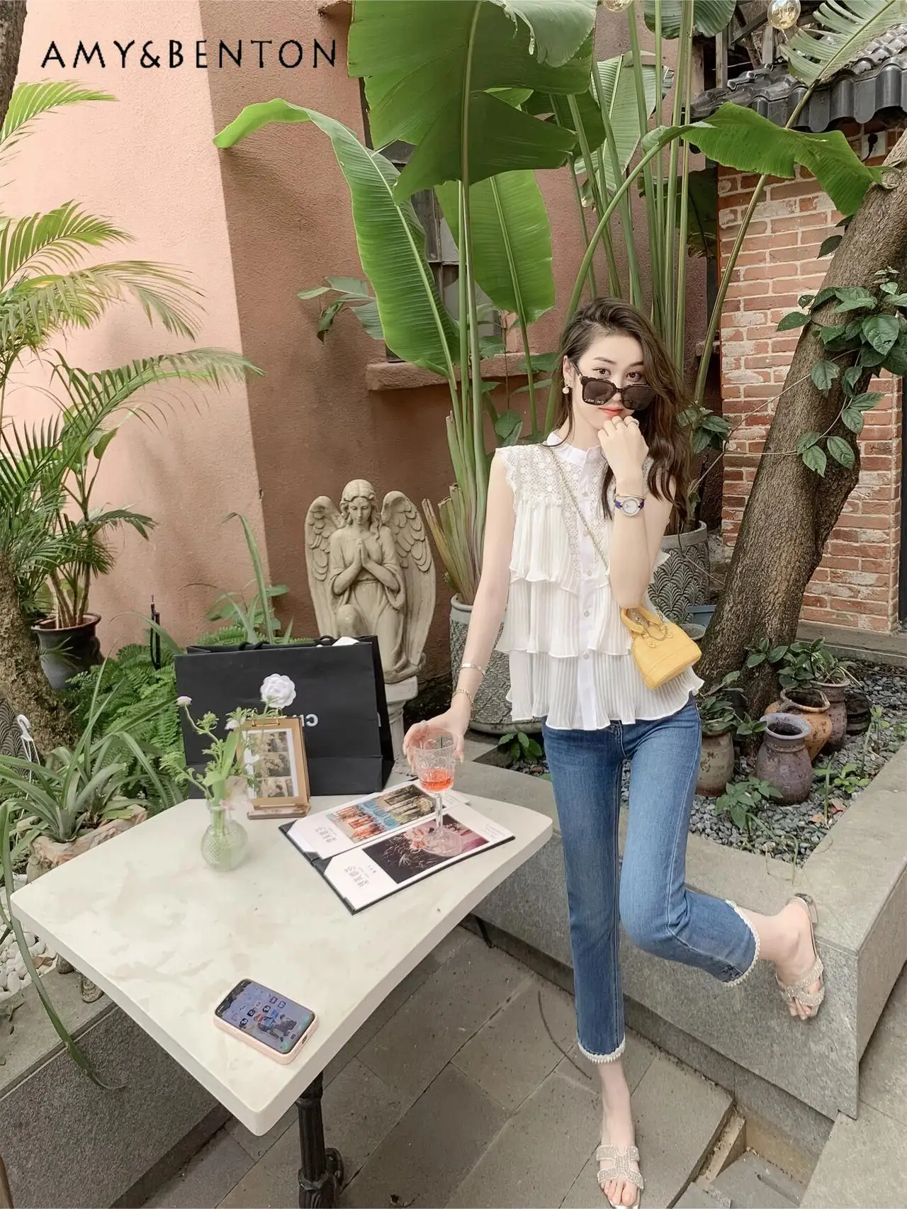 French Temperament Sweet Sleeveless White Chiffon Shirt Cute Lotus Leaf Loose Slim Blouse Women Versatile Casual Graceful Shirts