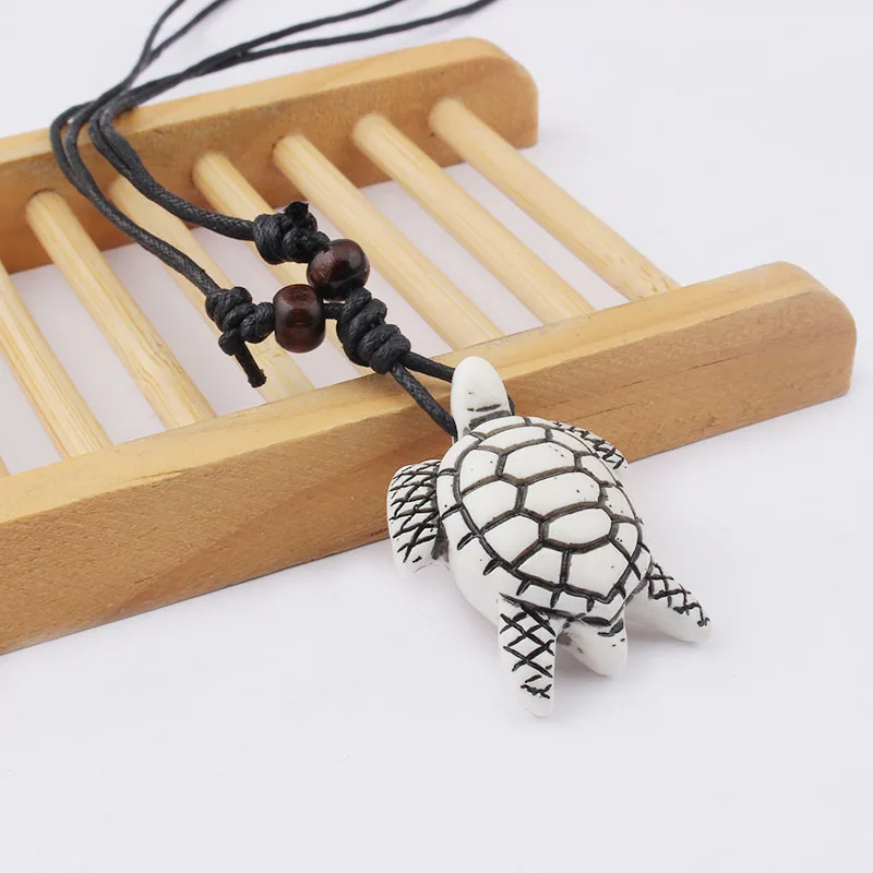 12pcs/lot Faux Yak Bone Resin White Sea Turtle Pendant Necklace Fashion Animals Charm Necklace Handmade Jewelry Wholesale