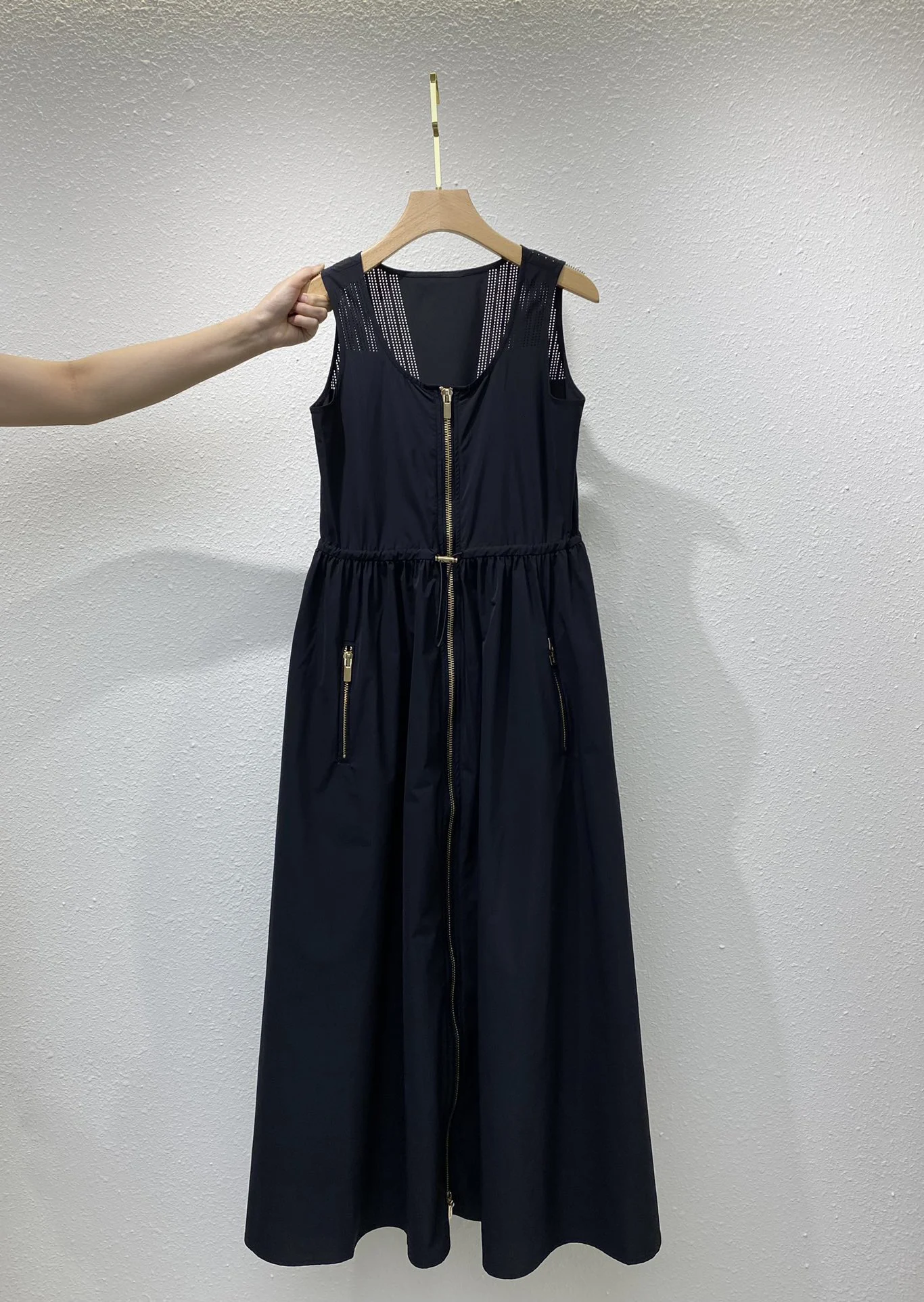 

2023New spring and summer hollowed out zipper sleeveless dress