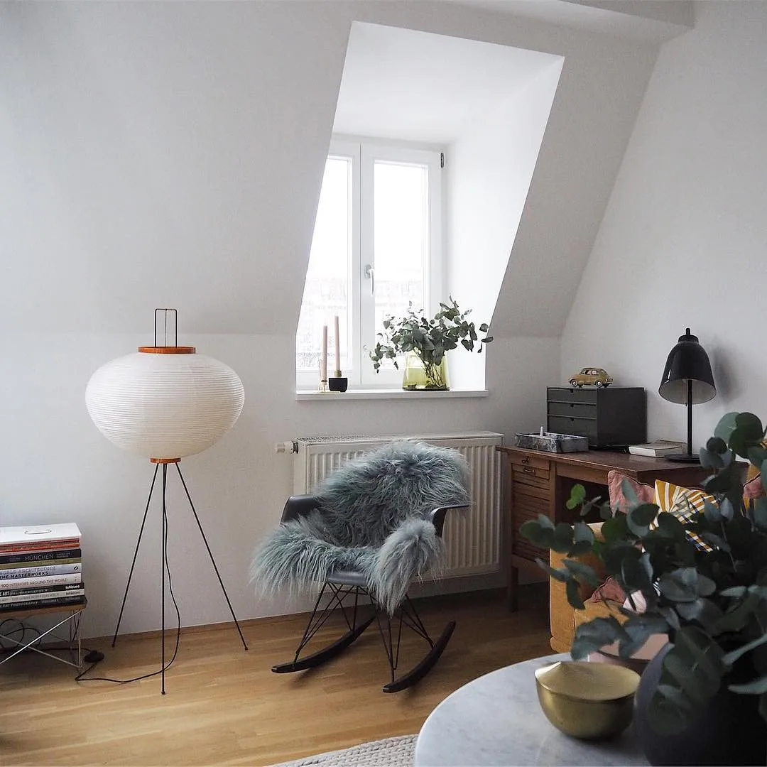 Akari 10a Floor Lamp