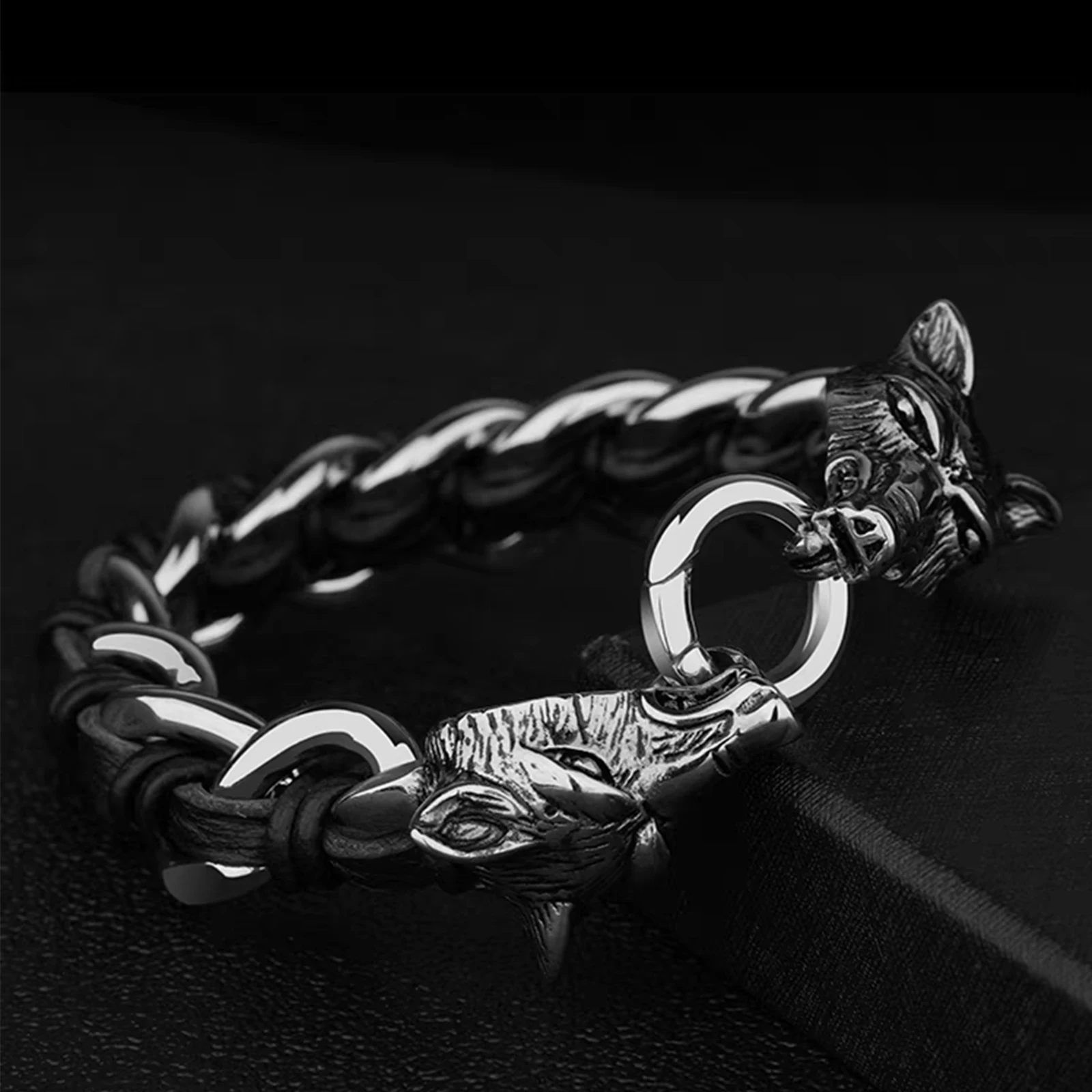 Wolf head clasp leather bracelet for men new design leather bracelets punk style