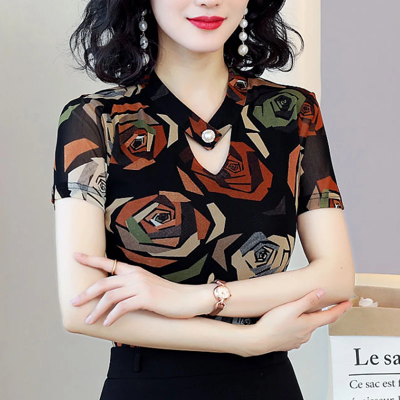 

Summer V-neck Fashion Short Sleeve T-shirt Women High Street Casual Hollow Out Embroidered Flares Pullovers Lace Printing Tops