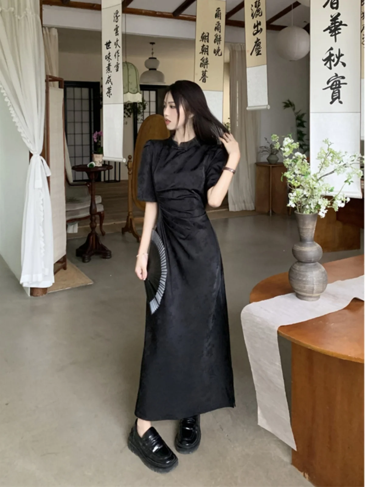 

New Chinese Style Pleating Split Dress Women's Spring New Retro Waist-Controlled Design Black Midi Dress