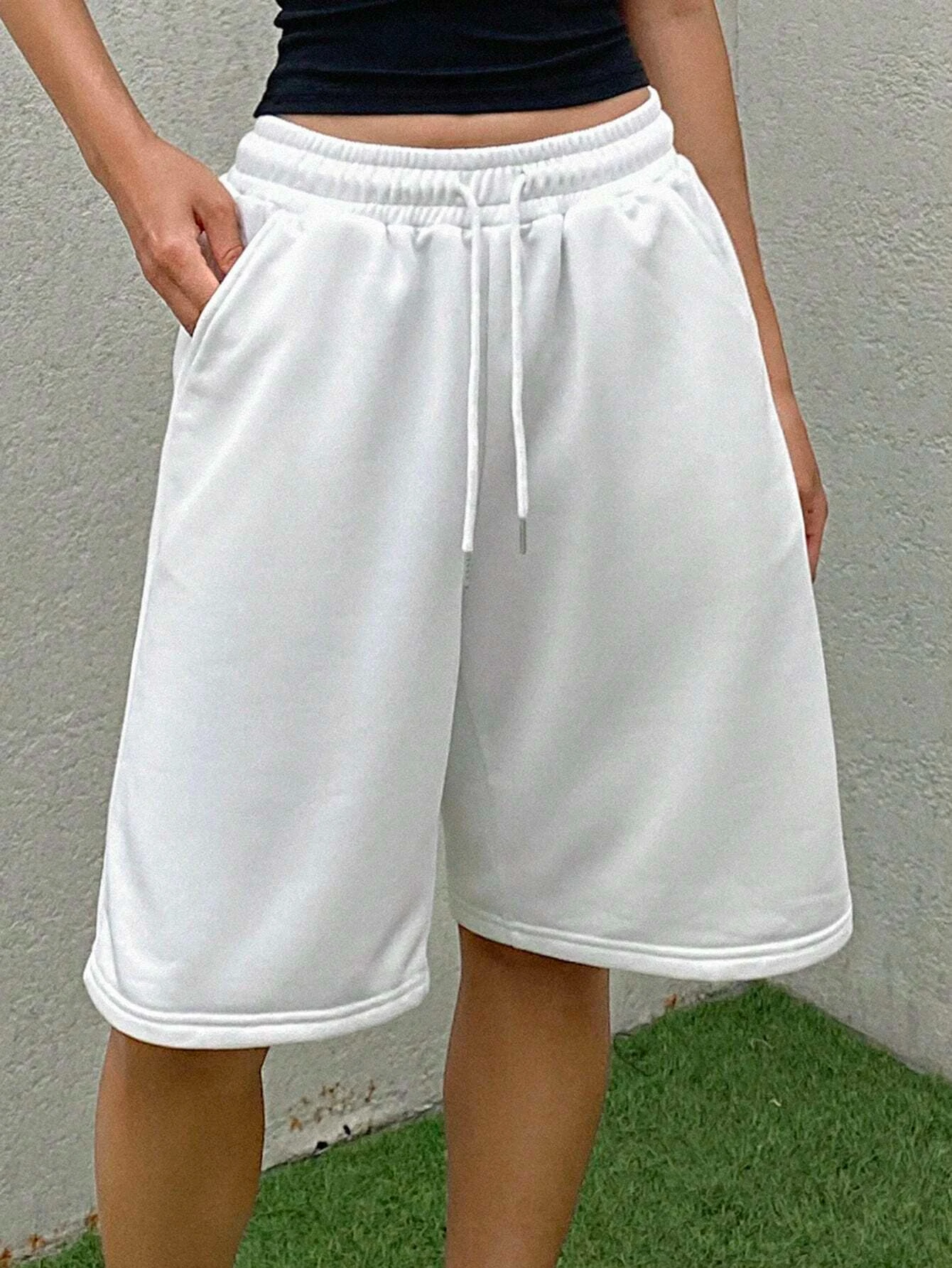 Kadın Düz Renk Günlük Elastik Bel İpli Şort Dört Mevsim Spor Eğlence Şort Kadınlar için Sokak Şortları
