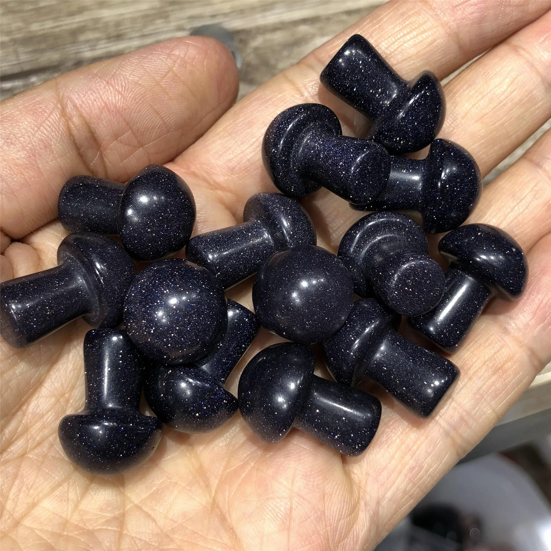 2CM Mini Mushroom Statue Natural Stones Carved Ornament Rose Quartz Healing Crystal Gift Room Ornament Fish Tank Decoration