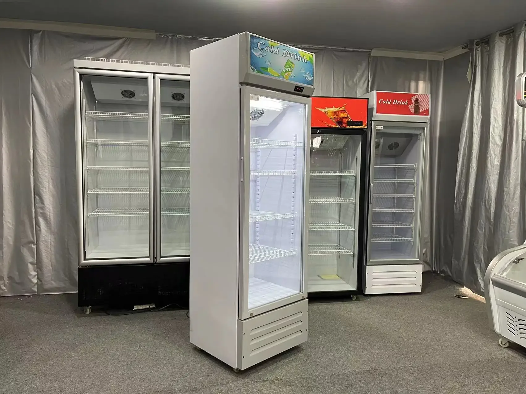 High-Quality Supermarket Vertical Air Coole With Glass Door Bottle Drink Open Display Cooler