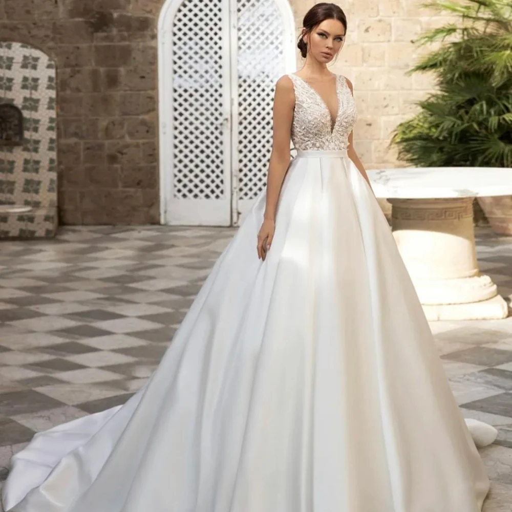 

Luxury Wedding Dress For Women 2024 Ball V-Neck Tank Button Bridal Gown Lace Appliques Beads Satin Sweep Train Vestidos De Novia