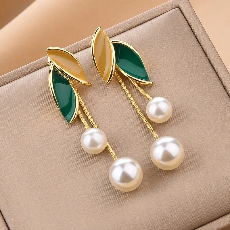 271716-9e0a56.jpg S659e0c08588d4a43bad264a1ff3f00029 New Fashion Trend Unique Design Elegant Delicate Light Luxury Pearl Leaf Tassel Earrings Women Jewelry Party Premium Gifts Mallzona