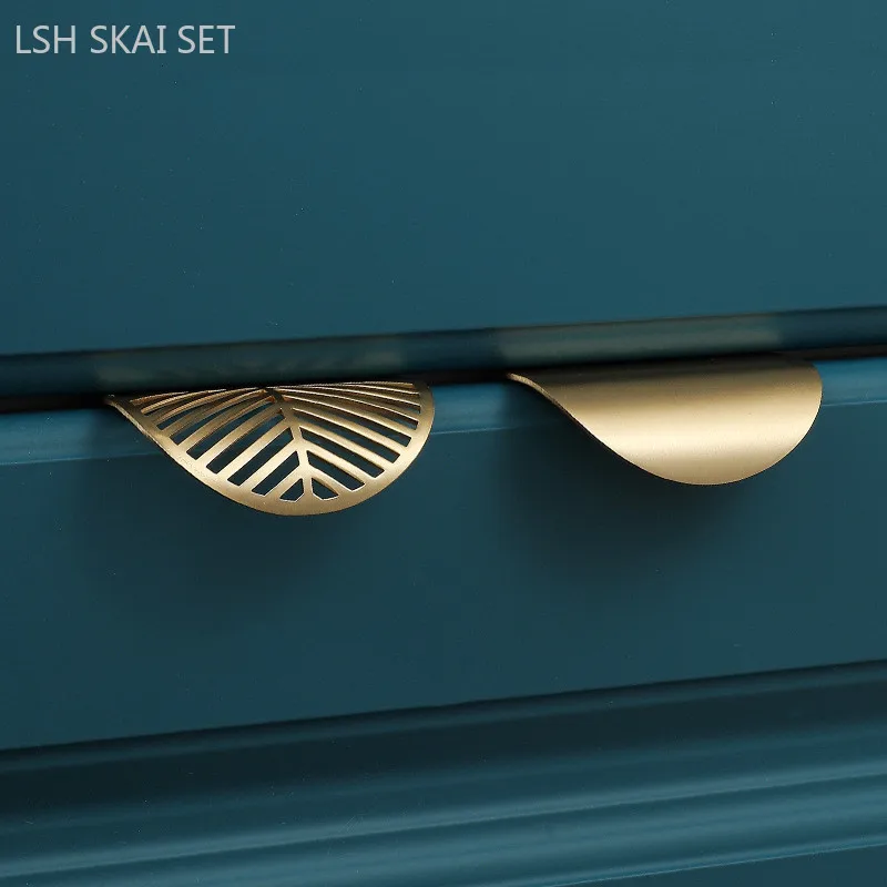 Slide image 13e100c9f75d4bdf86e5bffe1dc4d99f