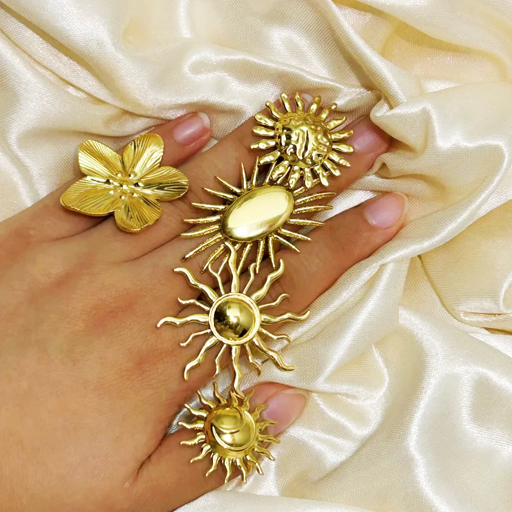 Stainless Steel Exaggerated Sunflower Ring For Women Men Fashion Gold Color Punk Flower Open Rings Romantic Jewelry Gift Anillos wedding rings,signet ring,round rings,cross rings,temperature rings,silver ring,womens ring,fidget rings,couple rings,cubic zircon ring,turkish rings,finger rings,jewelry rings,ring jewelry,anime rings,moissanite ring,survival ring