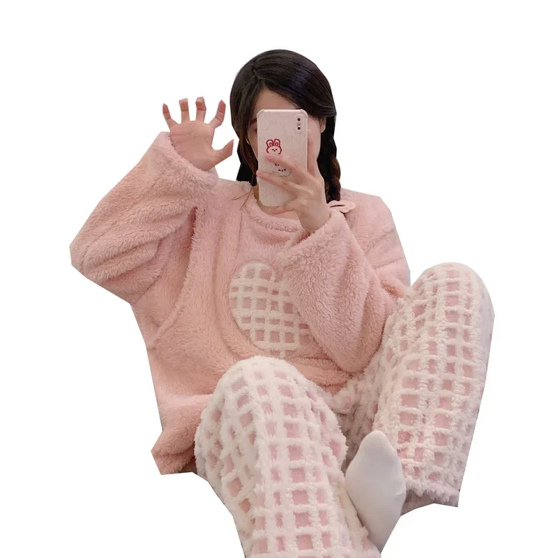 Thickened Coral Fleece Maternity Nightgown Postpartum Care October Delivery Gown Nursing Mommy Feedings Pajamas for Pregnant Wom