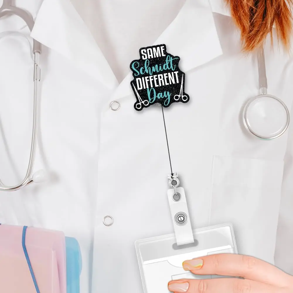 

Бейдж Выдвижной черный блестящий с зажимом «Аллигатор»