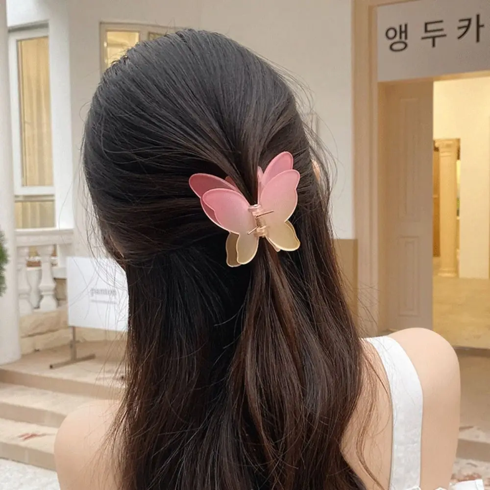 New Colorful Butterfly Hair Claw Clip Matte Gradient Hairpin Hair Accessories Transparent Barrette Women