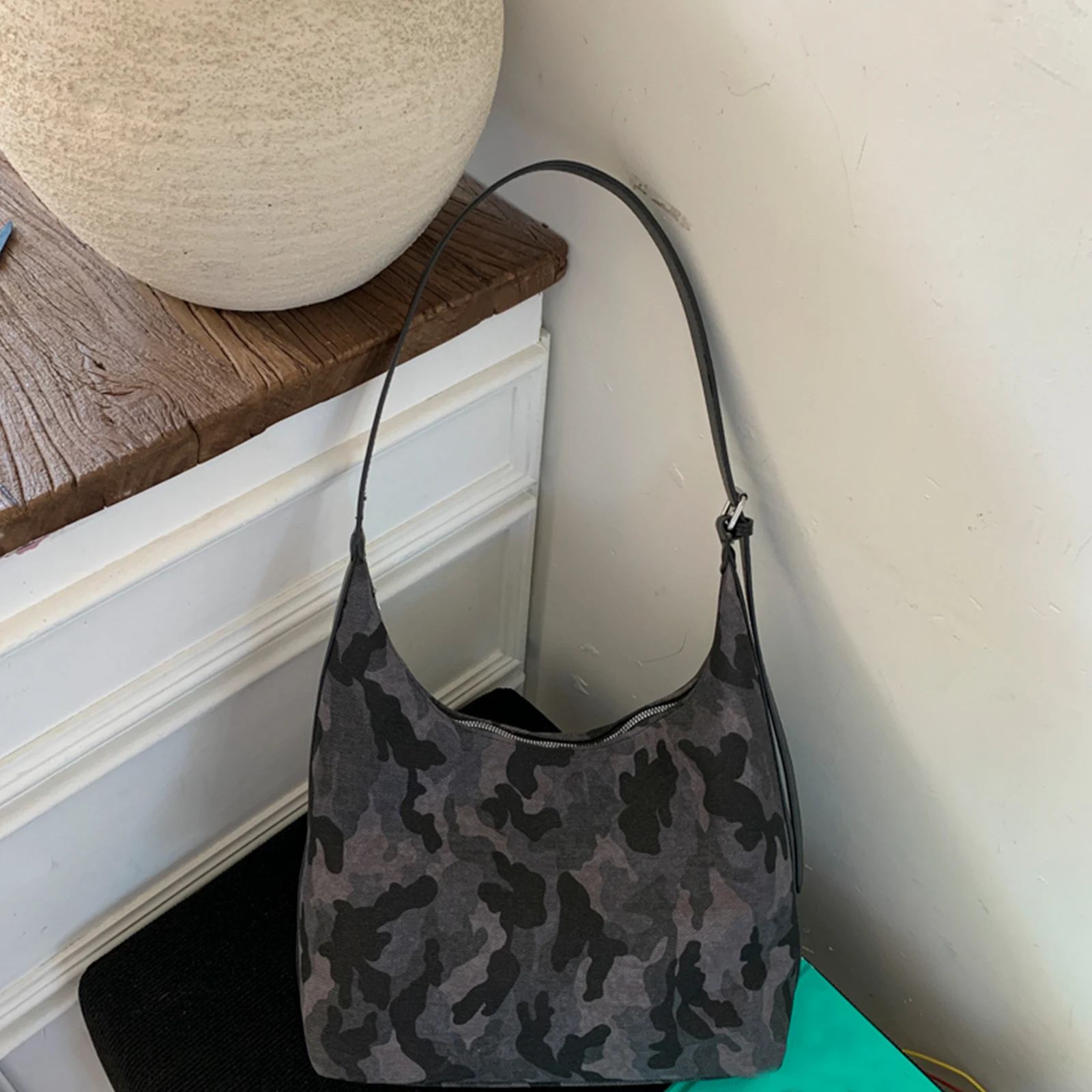 Leopard Print Vintage Hobo Bag Large Capacity Crossbody Bag Travel Satchel for Women Travel Shopping & Daily Use