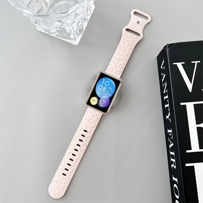 Leopard Engraved Silicone Strap with Connector
