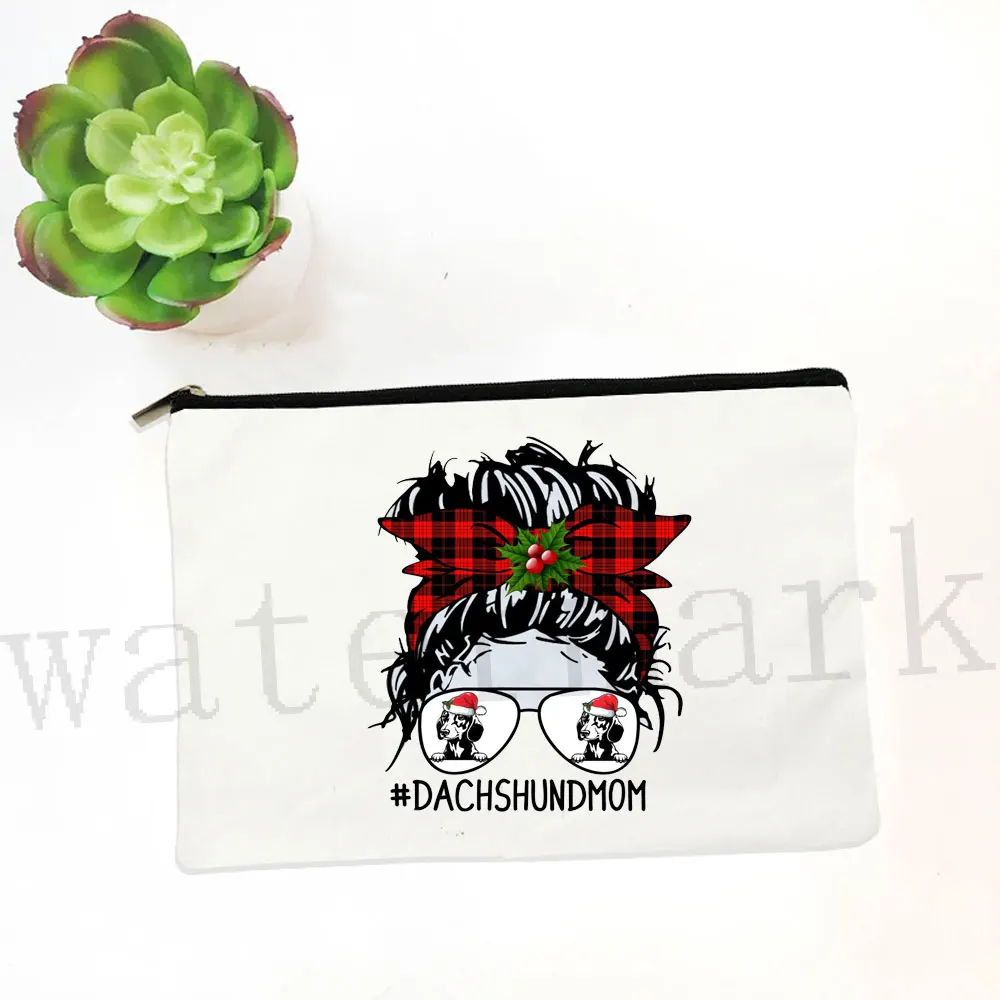 

Simple Dachshund Love Dachshund Mom Lipstick Mascara Organizer Travel Bag Fashion Cosmetic Bag Dog Mom Makeup Toiletry Pouch