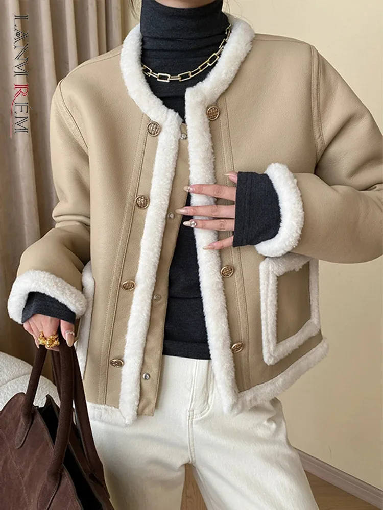 

LANMREM Winter Warm PU Leather Lamb Fur Coat Women Round Neck Contrast Color Short Jackets Fashion 2023 New Clothing 2AA3856