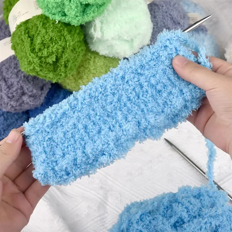 50 g/Rolle weiches Chenille-Garn, Korallensamt, flauschiges Garn zum Stricken, Häkeln, DIY-Puppen, Pullover, Schal, Handtuch, Handstrickmaterial – Detail 13