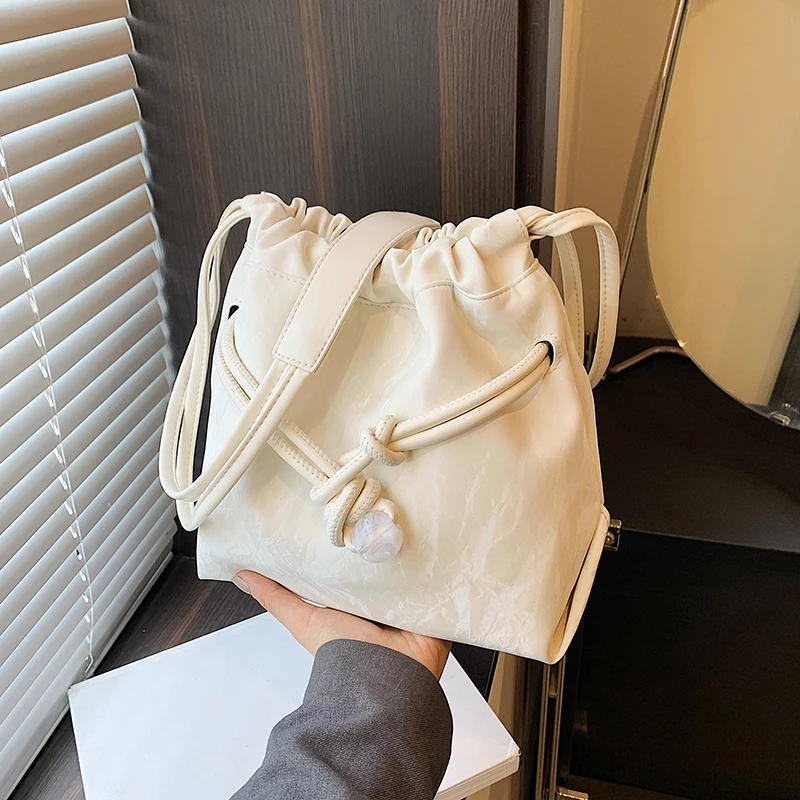 

Трендовые женские сумки на шнурке из искусственной кожи, новинка 2024new Fashion, вместительная универсальная стильная сумка через плечо Advanced Sense, Лидер продаж
