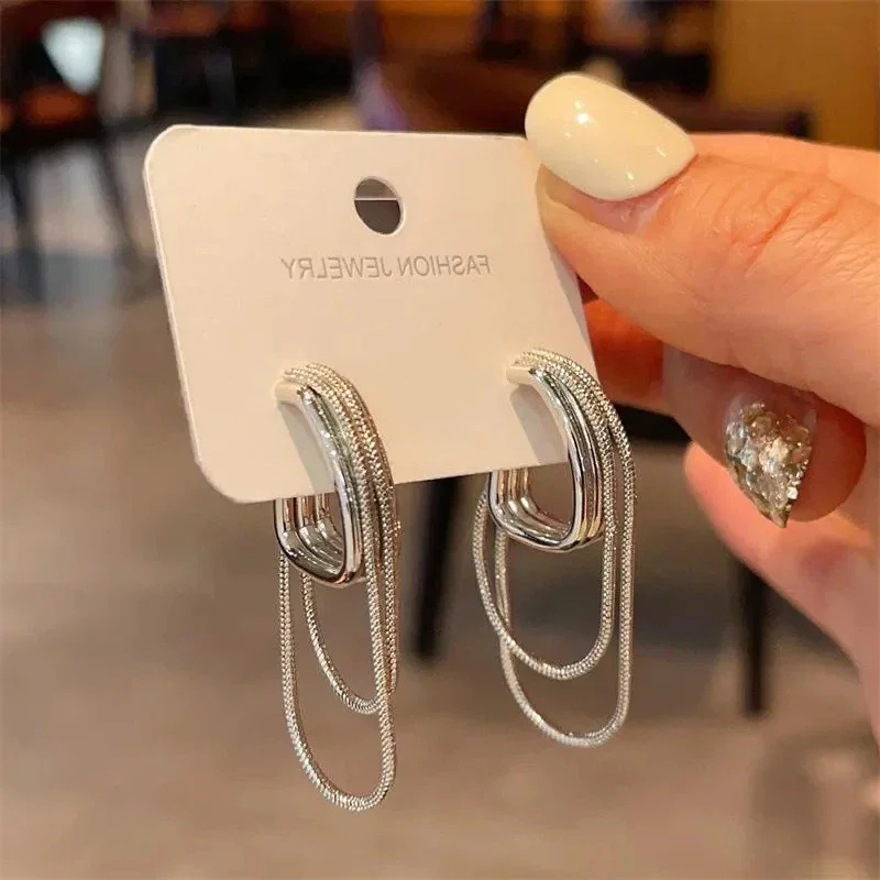 S65b7f39c7217463ebdf7d4c9320d5cd3A Feminine Temperament Metal Tassel Geometric Earrings New Design Jewelry Wedding Party Luxury Accessories for Women‘s Gift Mallzona