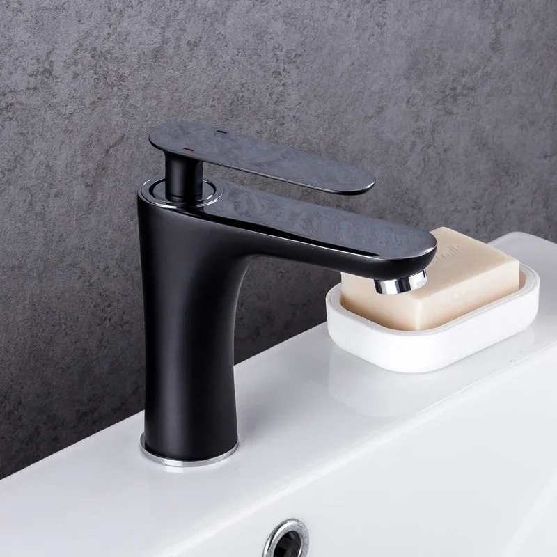 

Basin Faucet Elegant Bathroom Faucet Hot and Cold Water Basin Mixer Tap Single Handle Single Hole Water Sink Tap Deck Mounted