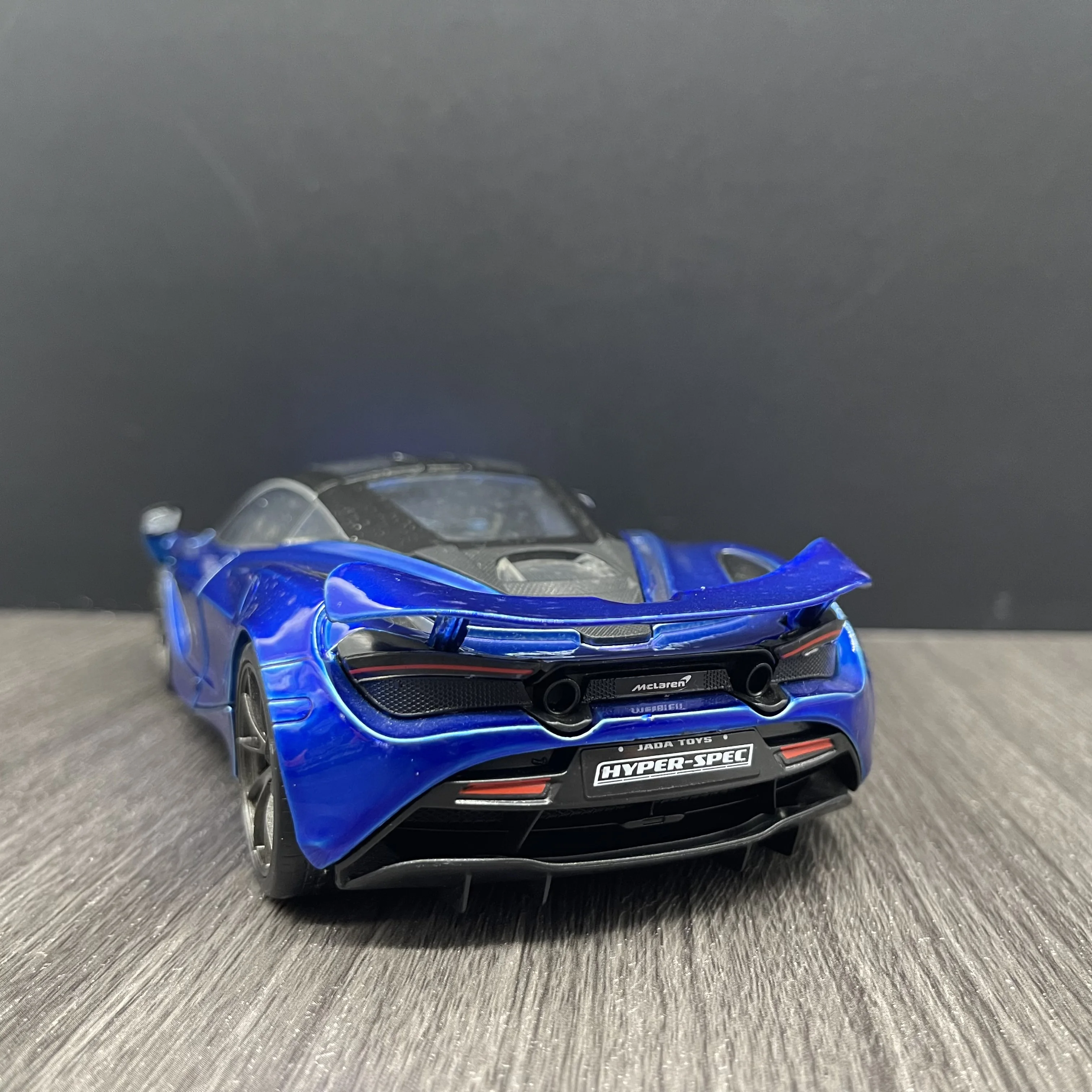 Фото Игрушка Jada McLaren 720S синяя и темно-синяя с черным топом 1/24 литая модель автомобиля игрушки для детей и взрослых №5