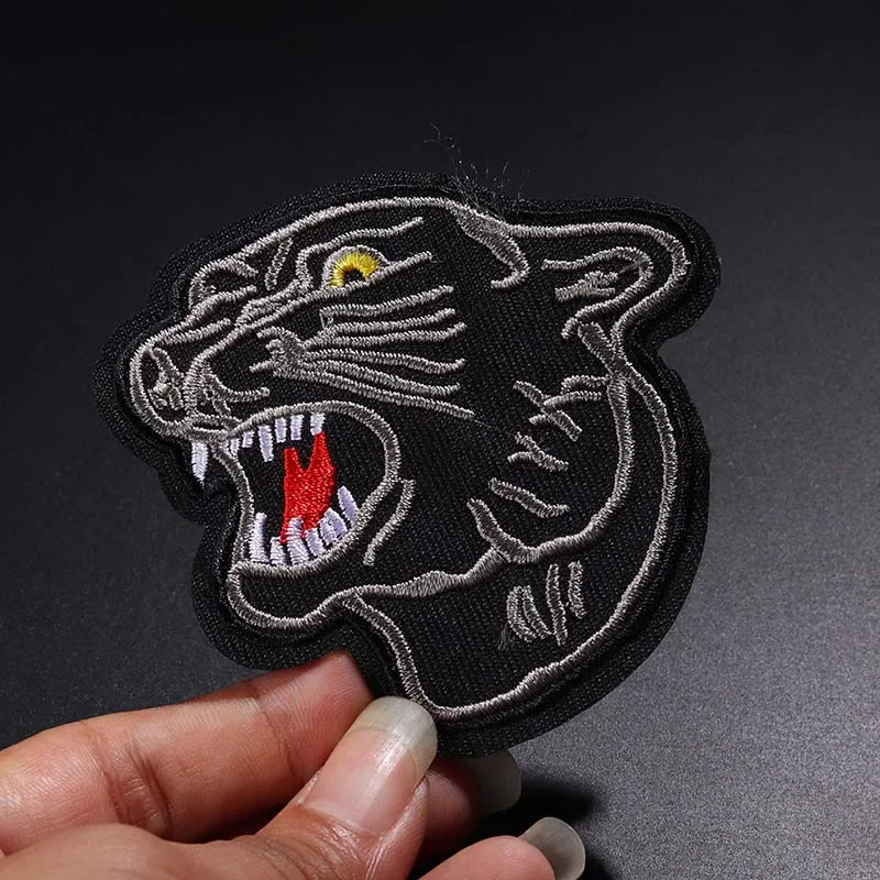 Size:7.5*7cmblackleopardheadPatchesembroiderysequinpatchmen