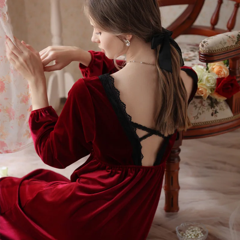 

2023 New Velvet Dress for Women with Long Sleeves, Autumn and Winter Sleepwear, Backless Homewear, Can Be Worn Outside
