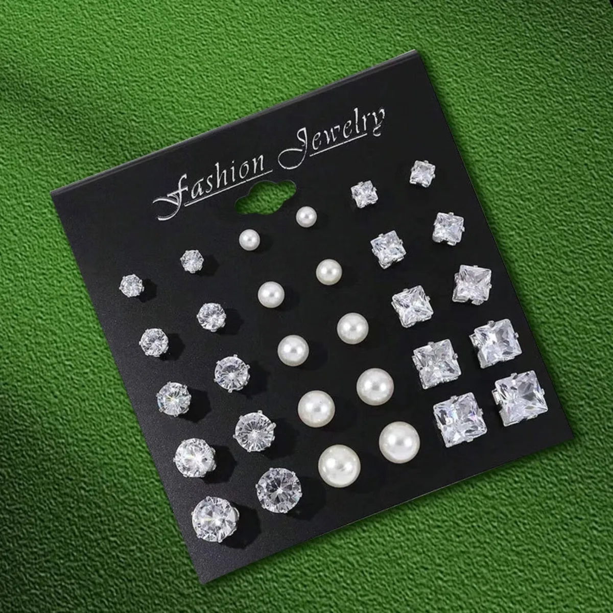 Earrings image 9