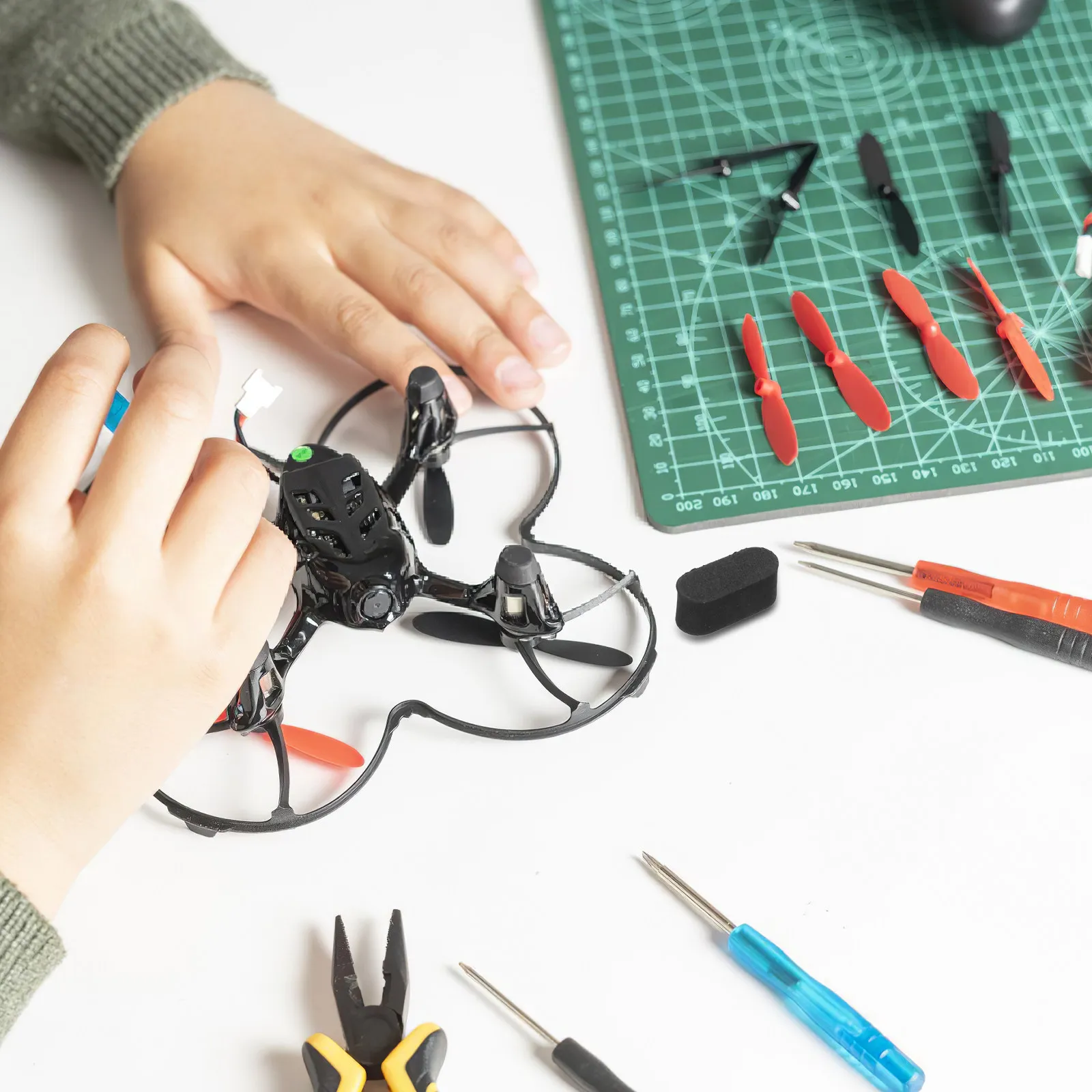 30개 접착식 충격 흡수 풋 매트 폼 절연 패드 FPV 드론 랜딩 패드 레이싱 스키드 패드 야외 미끄럼 방지 쿠션