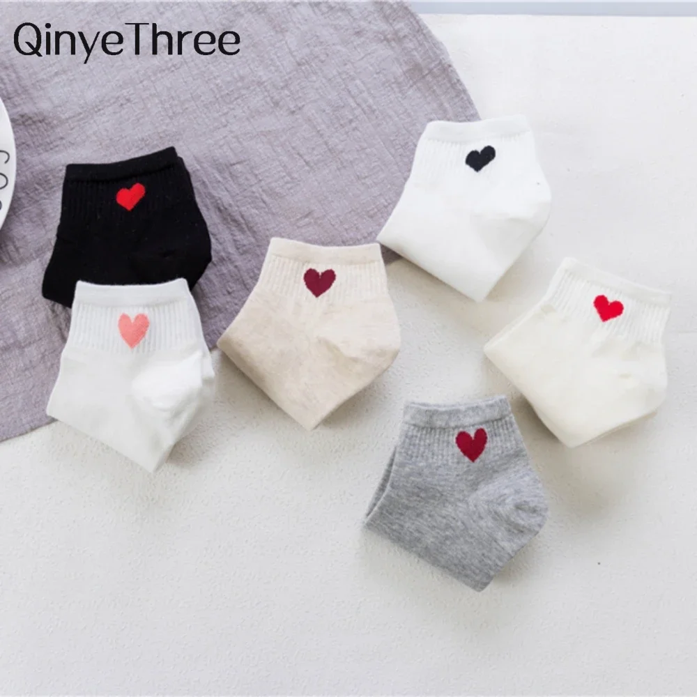 Neue süße College-Stil einfache grundlegende frische heiße Verkauf Liebe Herz Socken weiche Baumwolle Mode Sommer lässig kurze Knöchel Drops hip