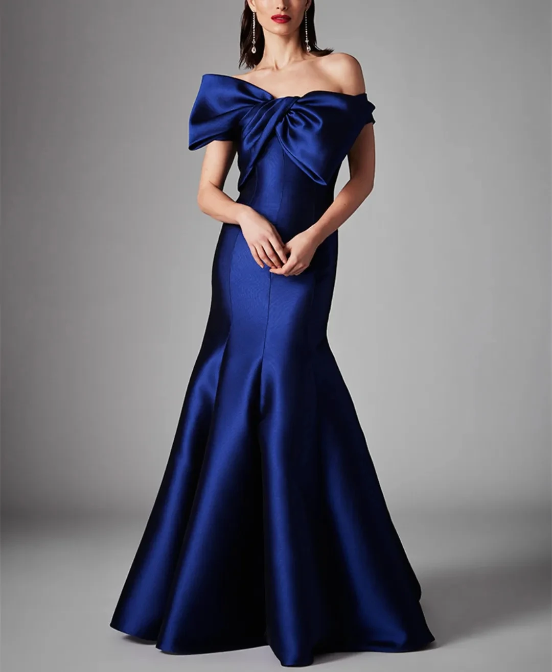

Vintage Long Satin Blue Prom Dresses With Bow Mermaid Custom Floor Length Pleated Party Gown Maxi Formal Evening Dress for Women
