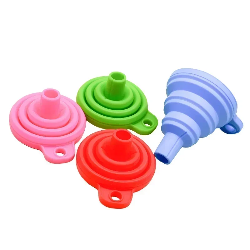 Imbuto Universale Pieghevole in Silicone per Cambio e Trasferimento di Olio, Carburante, Benzina, Diesel e Liquidi per Auto - Image 4
