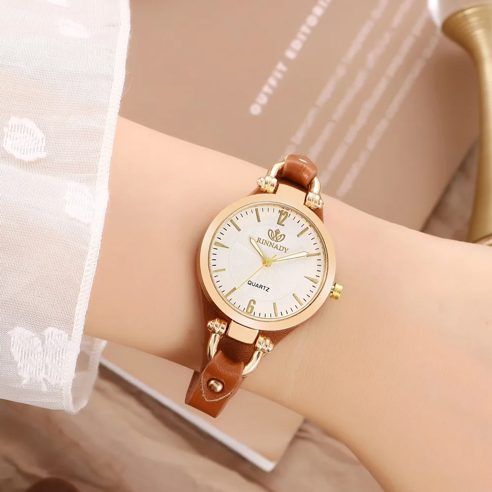 Fashion Women Casual Watches Round Dial Rivet PU Leather Strap Wristwatch Ladies Analog Quartz Watch Gifts Accessories