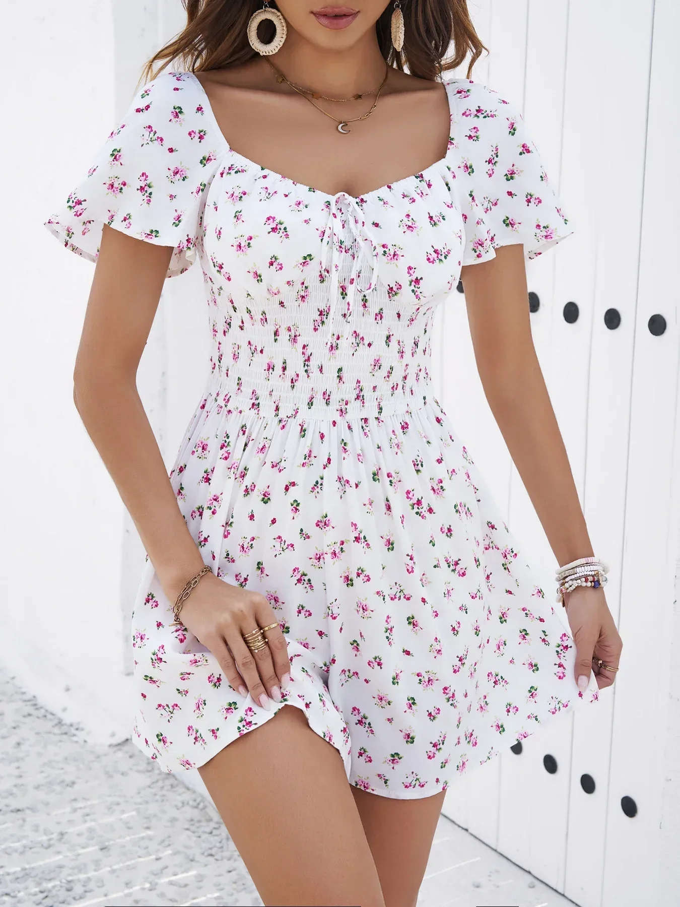 

2024 Spring/Summer New Short Fragmented Flower Night Dress French Gentle and Sweet Outdoor Beach Skirt
