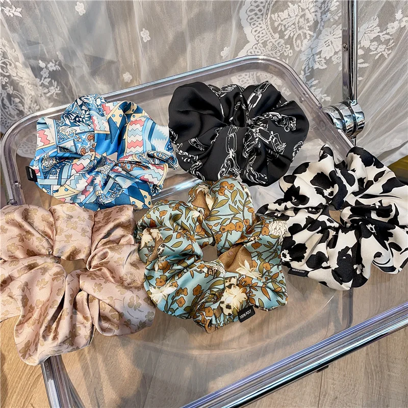 

Ins Hot Selling High Sense Geometric Figure Satin Hair Ornaments Imitation Silk Scrunchie Elastic Rubber Band Hair Scrunchies