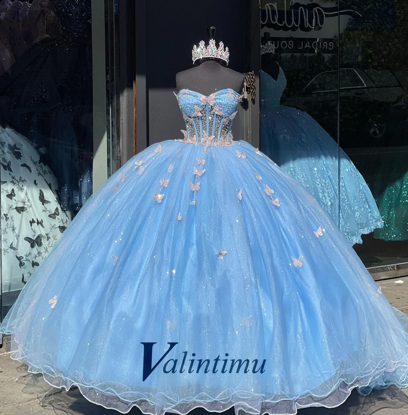 Valintimu Stylish Strapless Quinceanera Dress Lace Appliques Beads Sleeveless Lacing up Ball Gown Birthday Party Customized party dress,quinceanera dresses