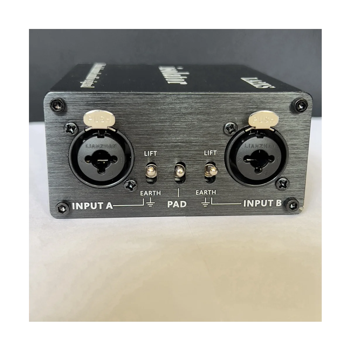 Audio Isolator Noise Reduction Filter Eliminates Current Noise Dual-Channel 6.5 XLR Mixer
