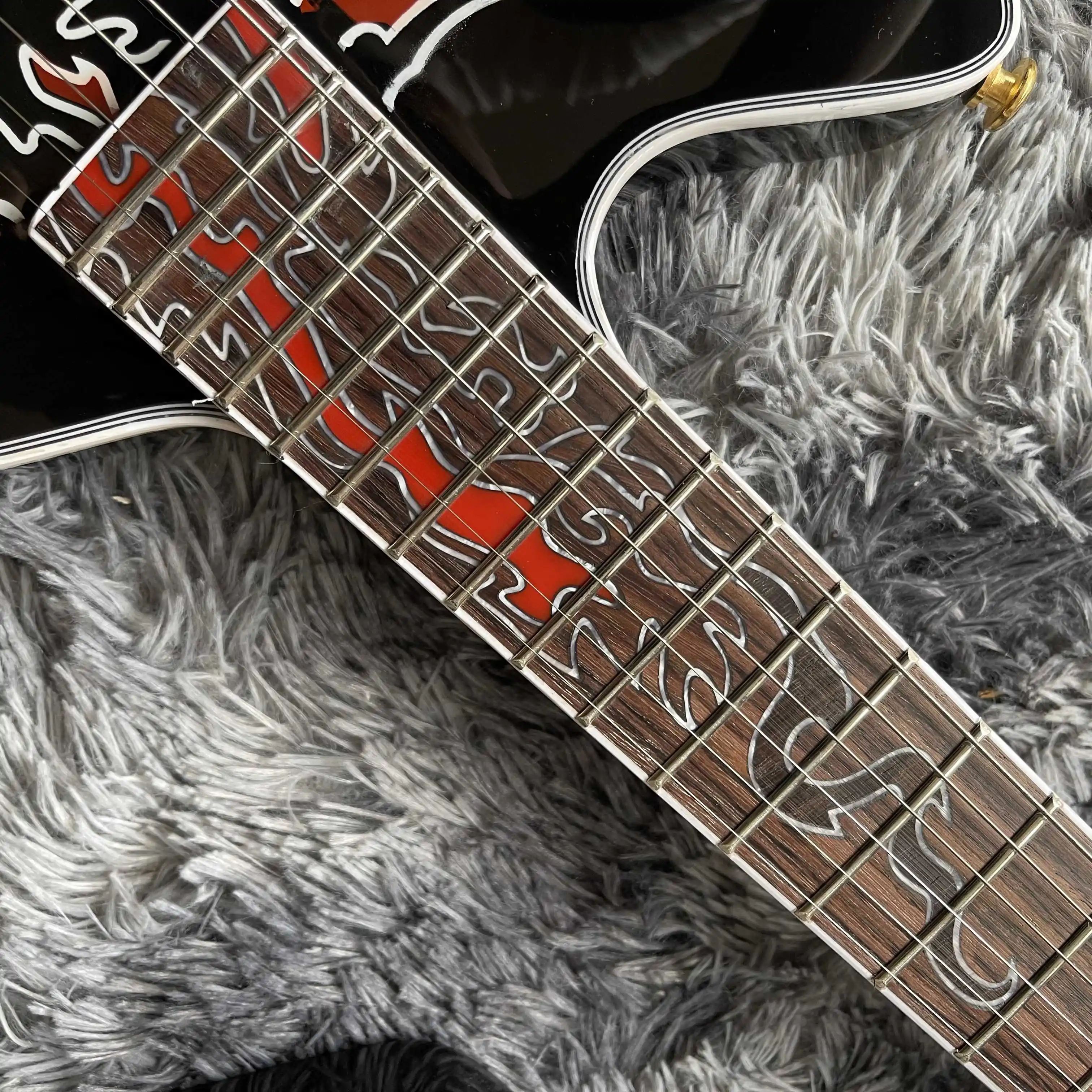 Guitarra eletrica Kawaii para colorir by PoccnnIndustriesPT on DeviantArt